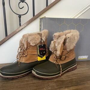 Khombu Brooke Winter boot
Color: brown/coffee
Size: 10M